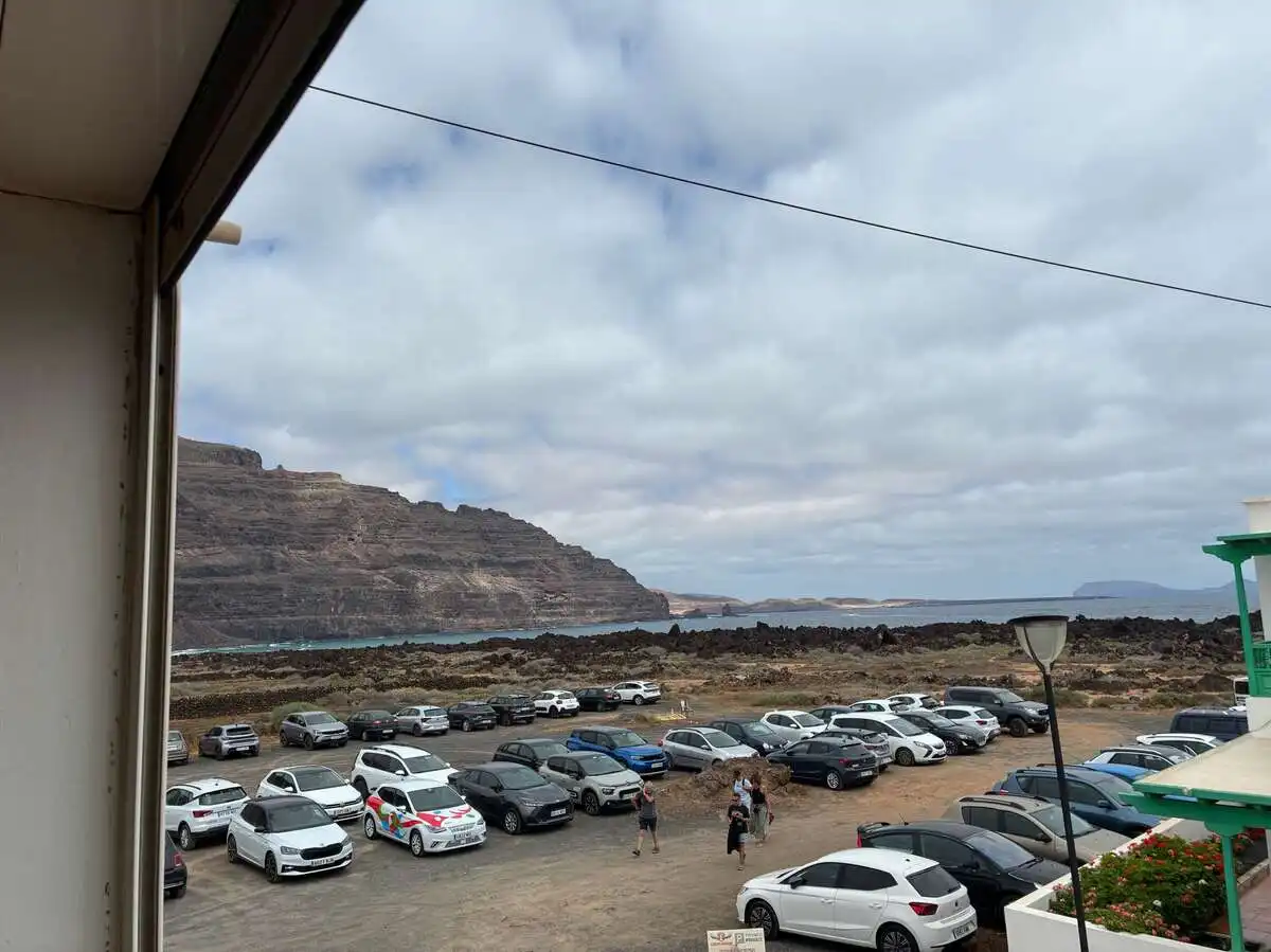 Parkplatz von Maisonette zum Verkauf in Haría mit Terrasse, Abstellraum und Möbliert