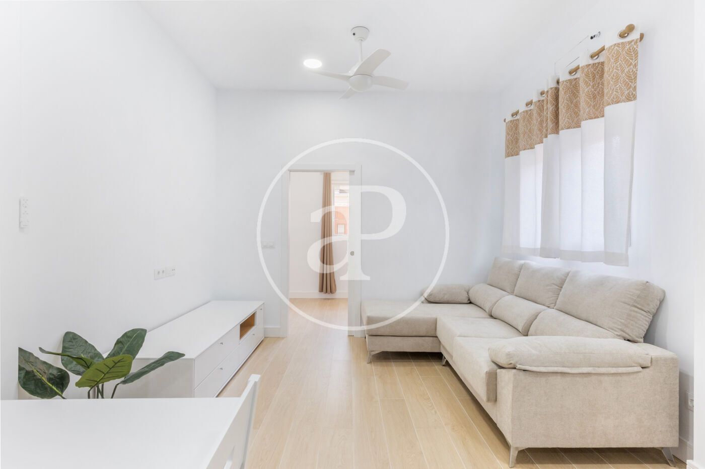 Sala de estar de Piso de alquiler en  Valencia Capital con Aire acondicionado, Calefacción y Amueblado