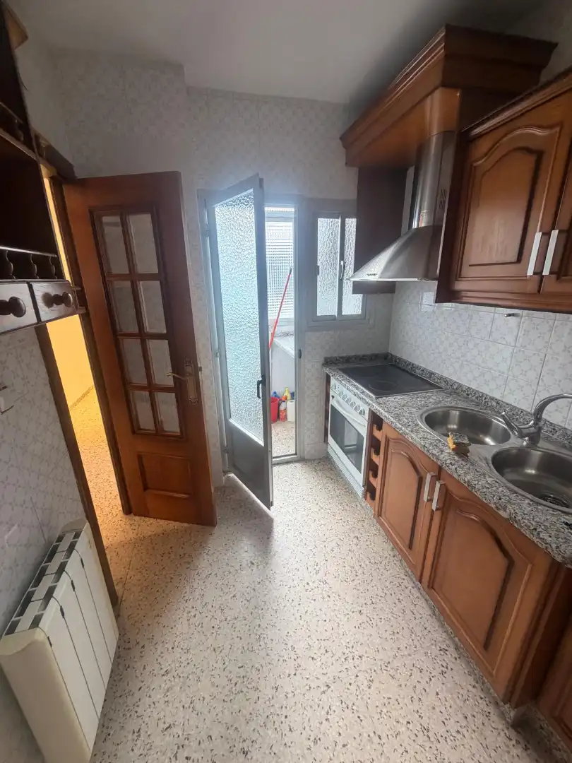 Kitchen of Flat for rent in Benalúa, Granada