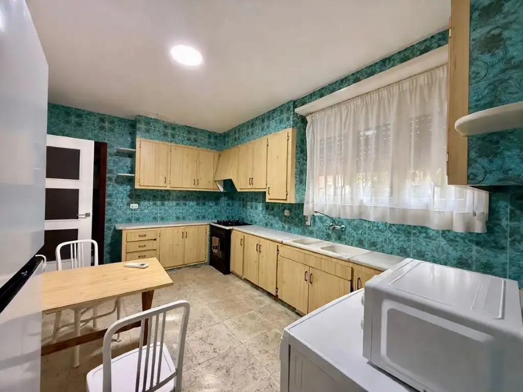 Erdgeschoss zur Miete in Calle Bernat Artola, Torreón - La Almadraba