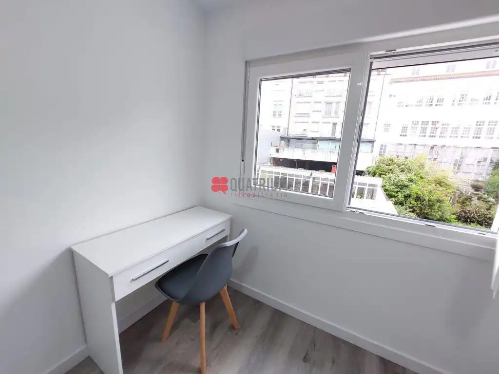 Schlafzimmer von Wohnung zur Miete in Santiago de Compostela 