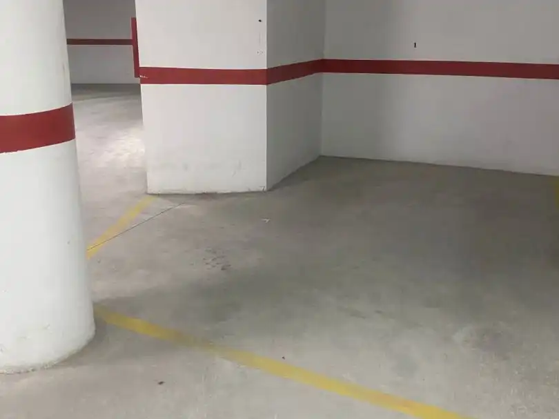 Parking de Garaje de alquiler en La Zubia