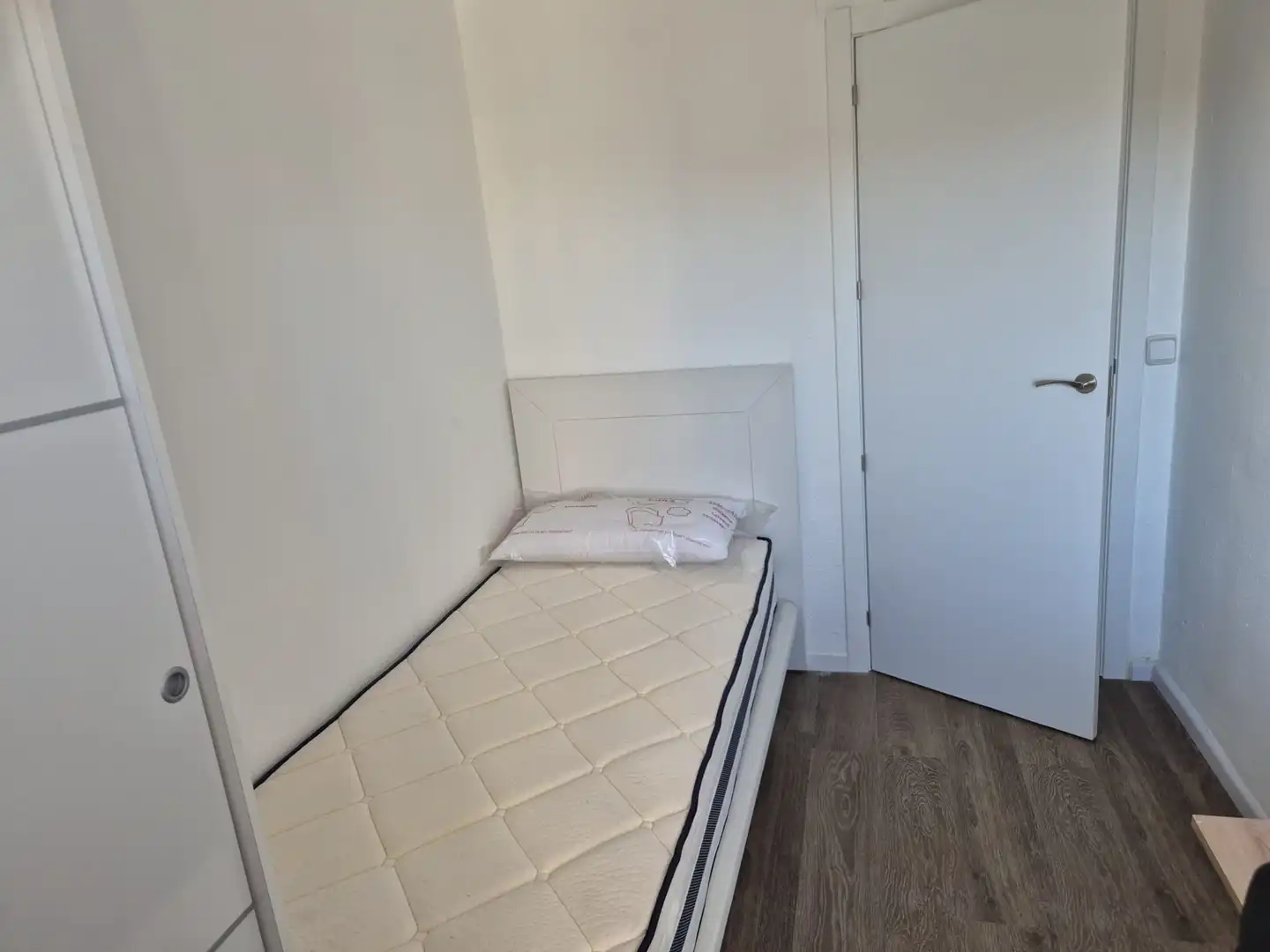 Schlafzimmer von Wohnung zur Miete in Valencia mit Klimaanlage, Möbliert und Ofen