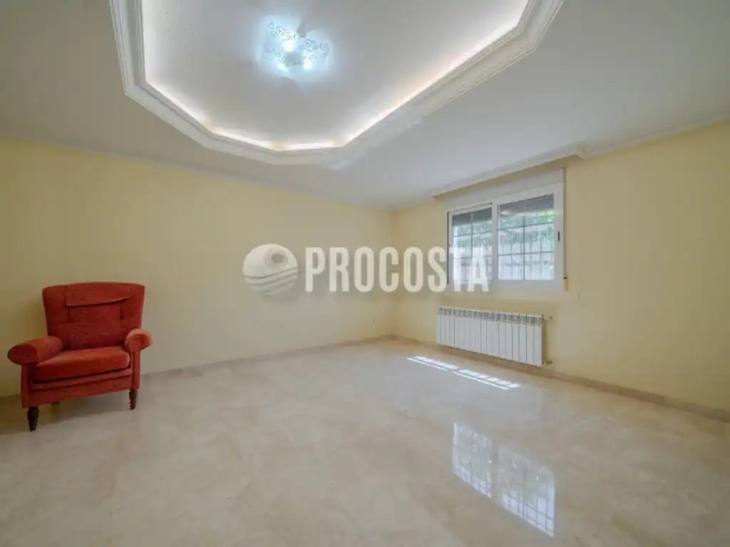 Casa o xalet en venda en Fuente Vaqueros amb Aire condicionat, Jardí privat i Terrassa