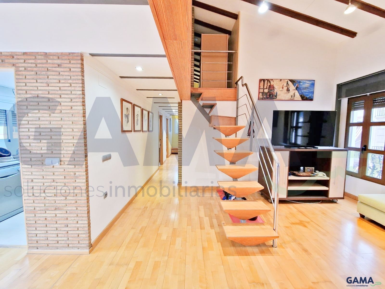 Attic for sale in Carcaixent  with Air Conditioner and Furnished