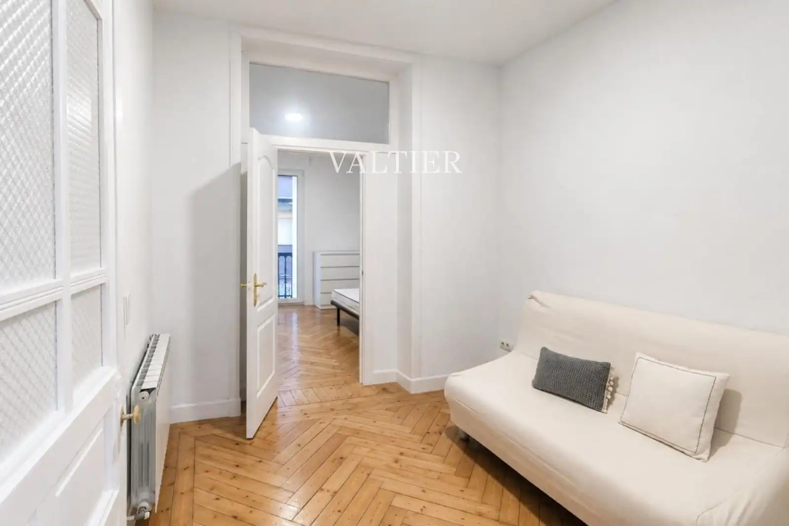 Bedroom of Flat for rent in Madrid