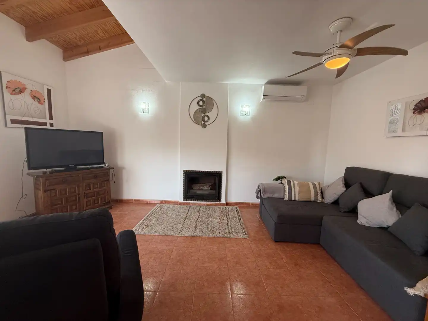 Sala de estar de Casa o chalet en venta en Relleu con Aire acondicionado, Calefacción y Jardín privado