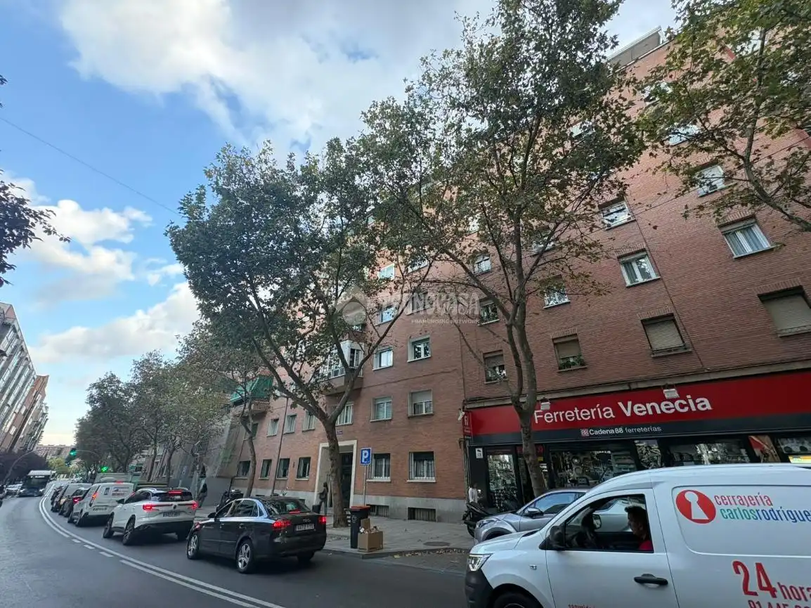 Pis amb ascensor en venda a Chamartín