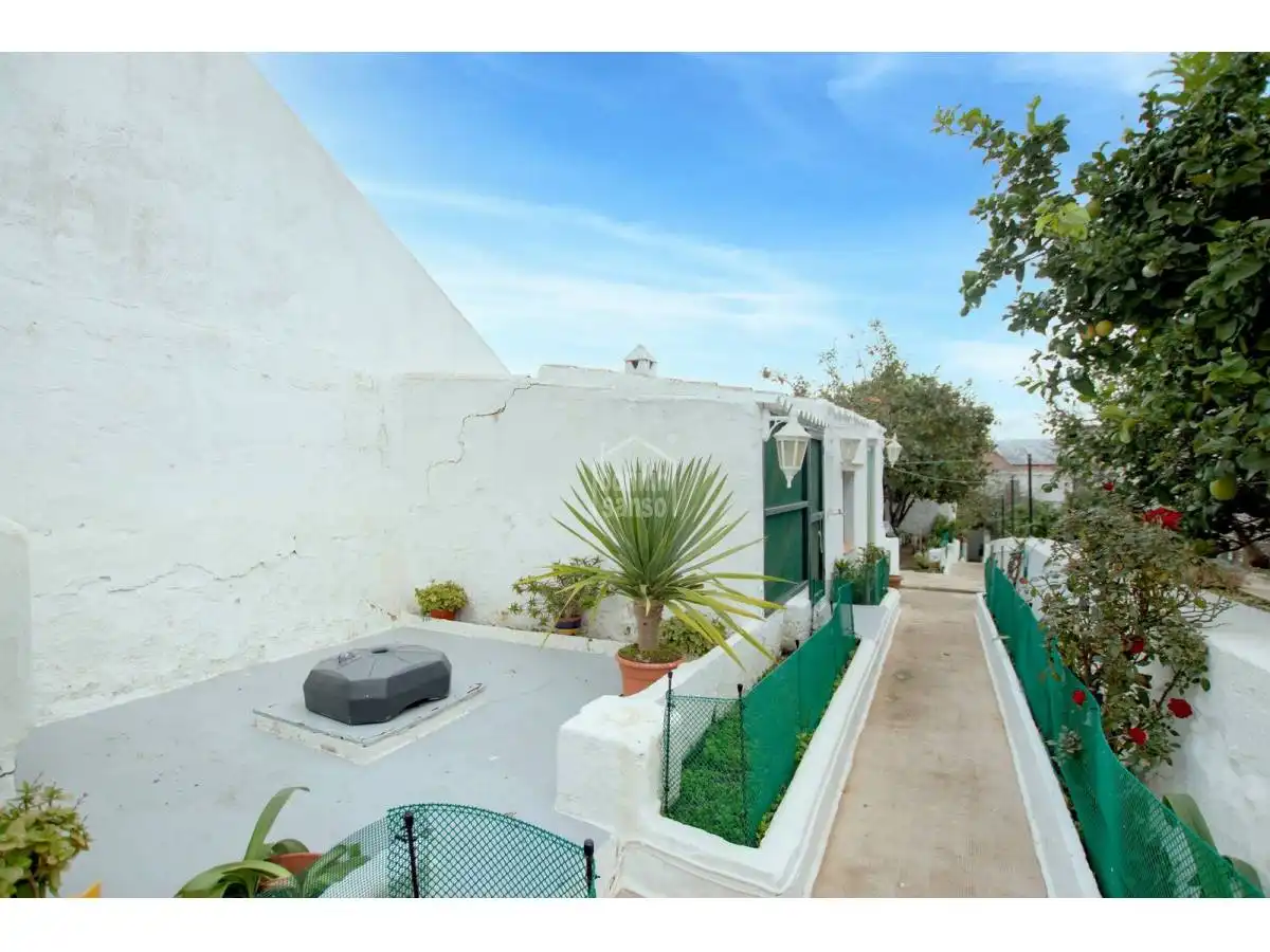 Vista exterior de Apartament en venda en Maó - Mahón amb Jardí privat i Terrassa