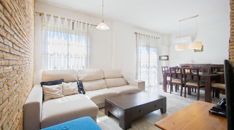 Foto 4 de Piso en venta en Colores - Entreparques, Sevilla Capital