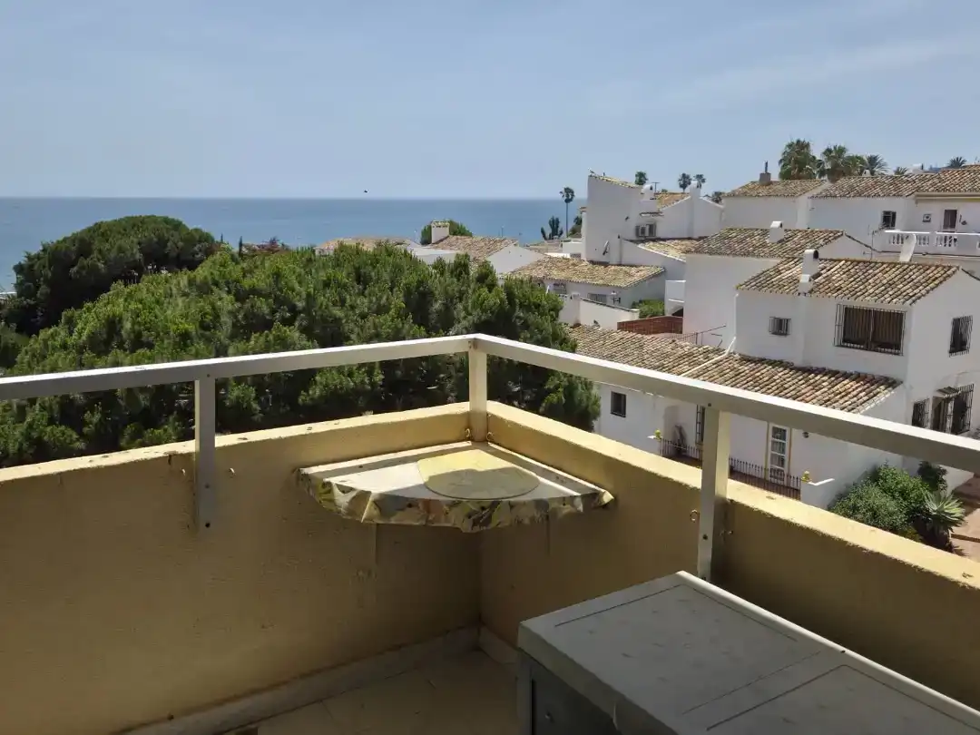 Terrasse von Wohnungen zum Verkauf in Mijas mit Klimaanlage, Schwimmbad und Balkon