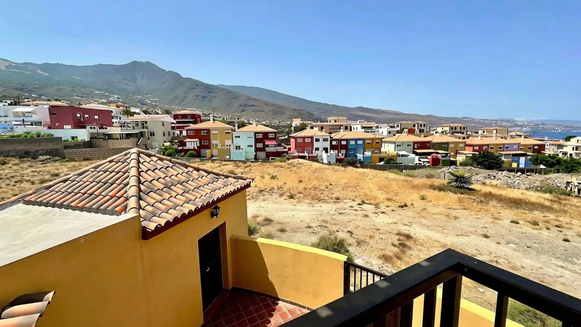 Exterior view of Houses for sale in Cuevecitas - Malpaís