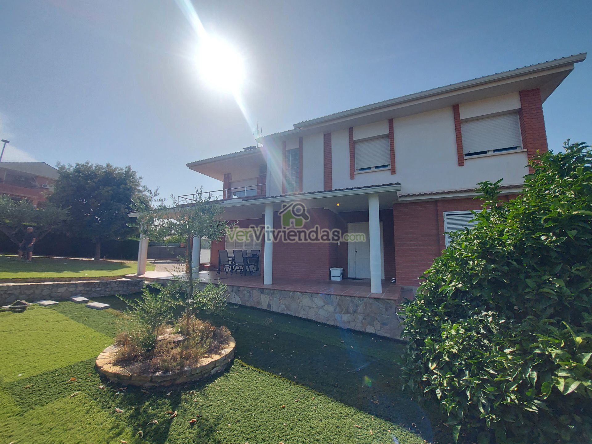 Vista exterior de Casa o chalet en venta en Corbera de Llobregat con Aire acondicionado, Calefacción y Jardín privado