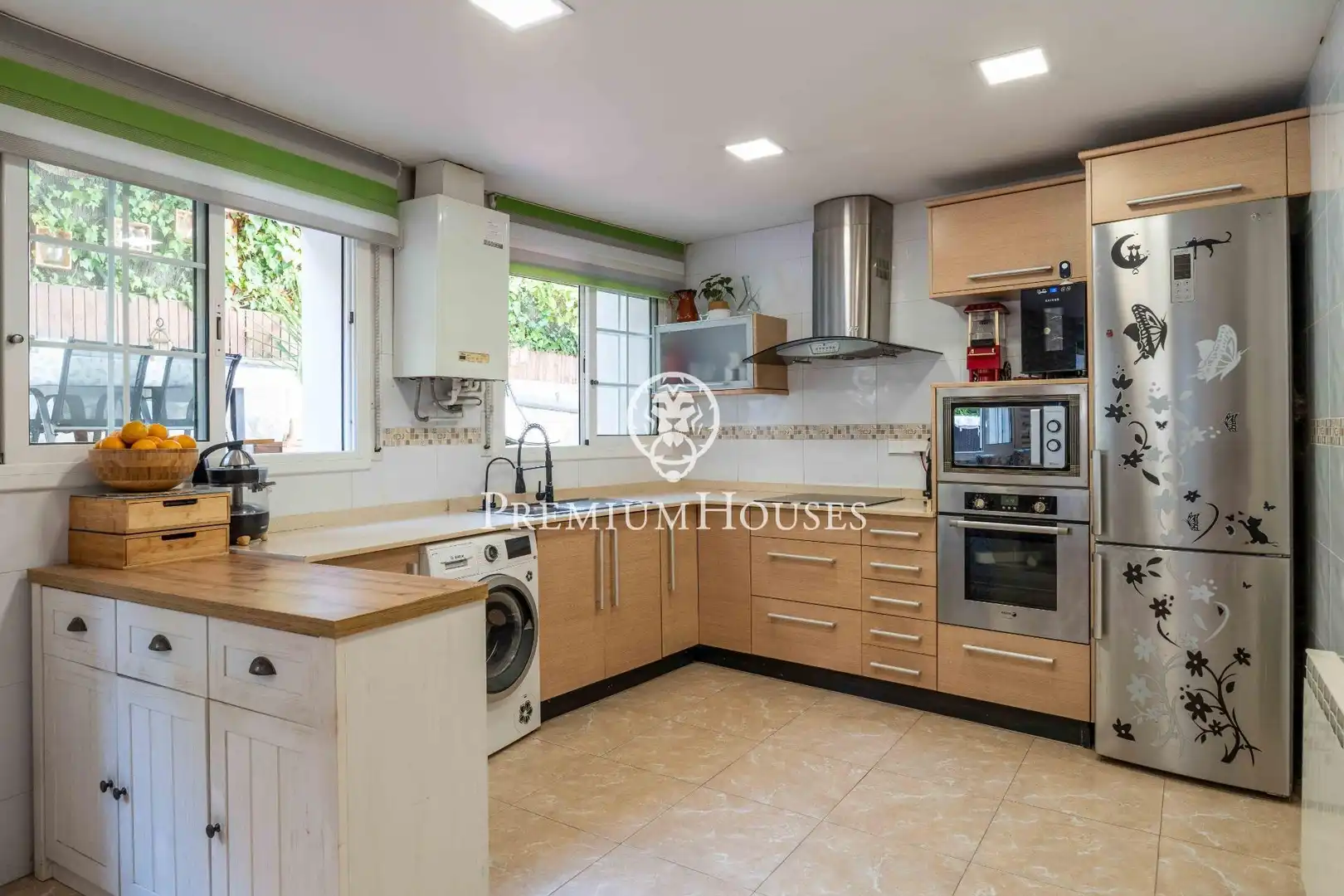 Cocina de Planta baja en venta en Sitges con Calefacción, Jardín privado y Terraza