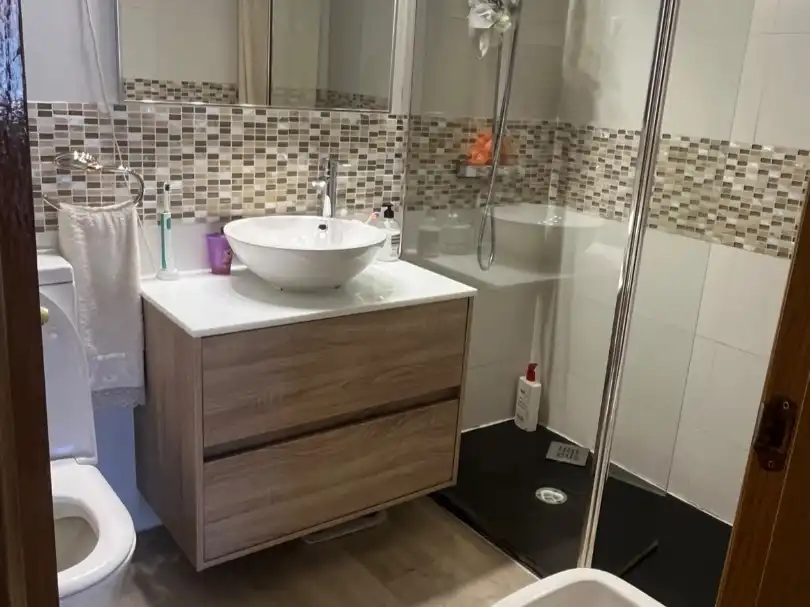 Bathroom of Flat for sale in  Madrid Capital  with Air Conditioner