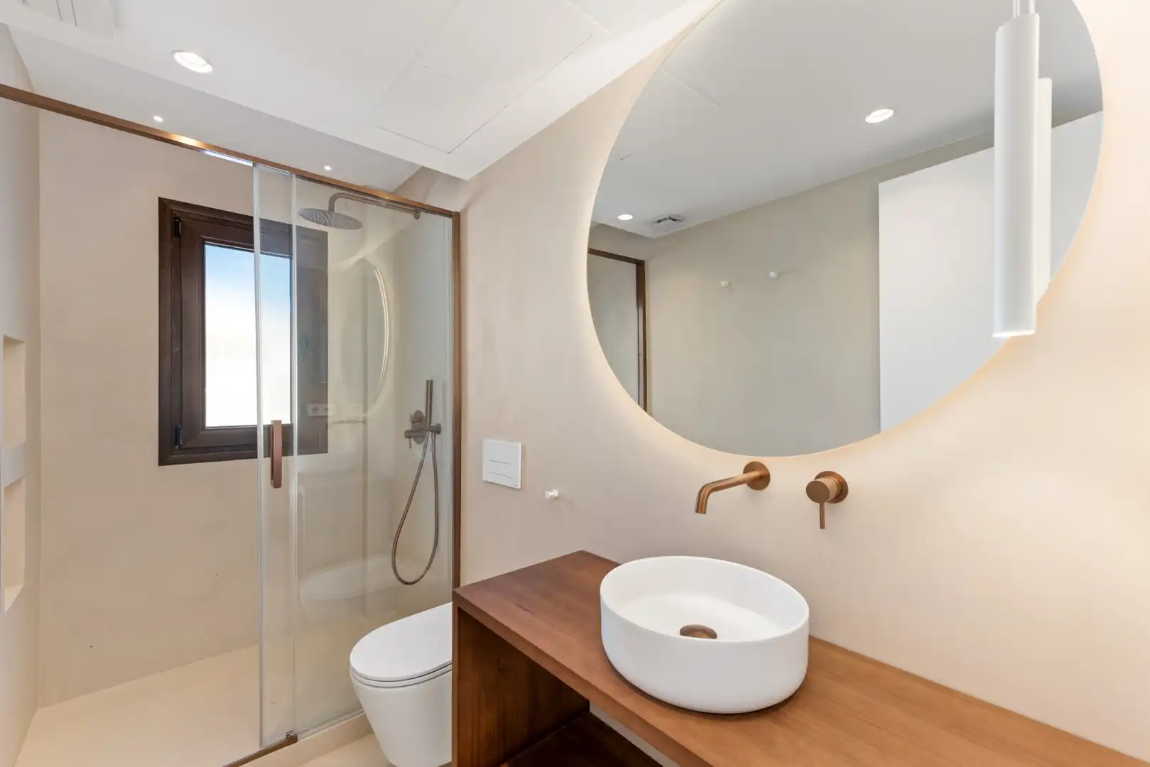 Baño de Ático en venta en Manilva con Aire acondicionado, Terraza y Piscina