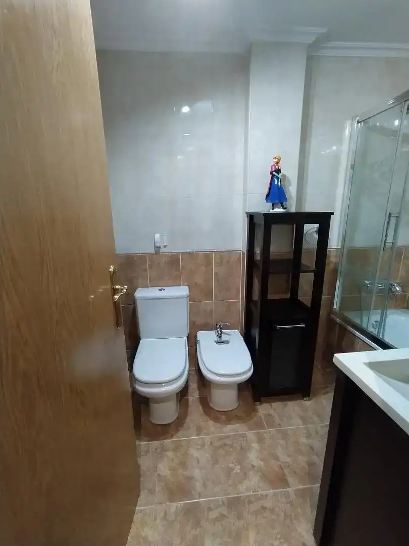 Bany de Pis en venda en Guijuelo amb Aire condicionat i Balcó