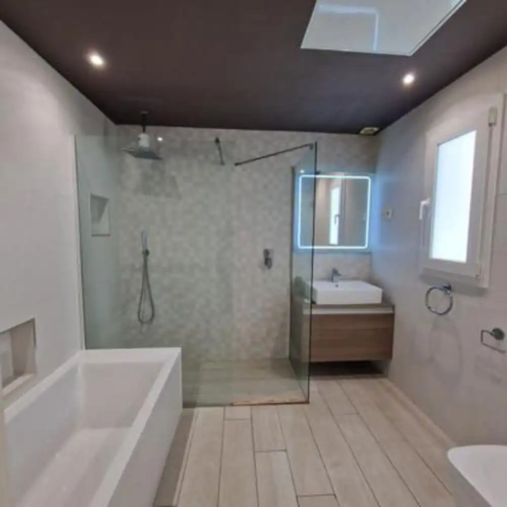 Bany de Planta baixa de lloguer en Marbella amb Aire condicionat, Terrassa i Piscina