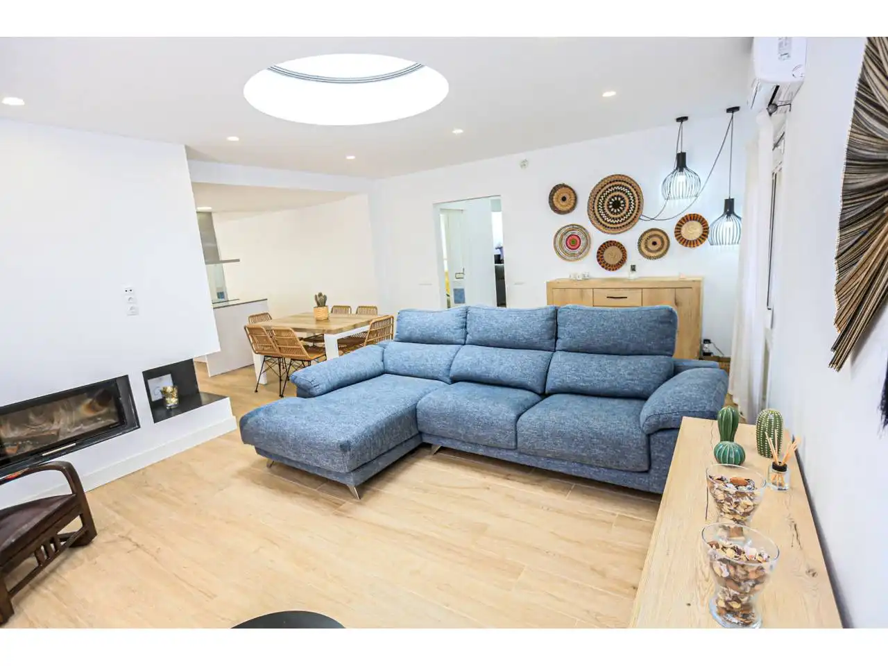 Sala d'estar de Casa o xalet en venda en Cambrils amb Aire condicionat, Jardí privat i Parquet