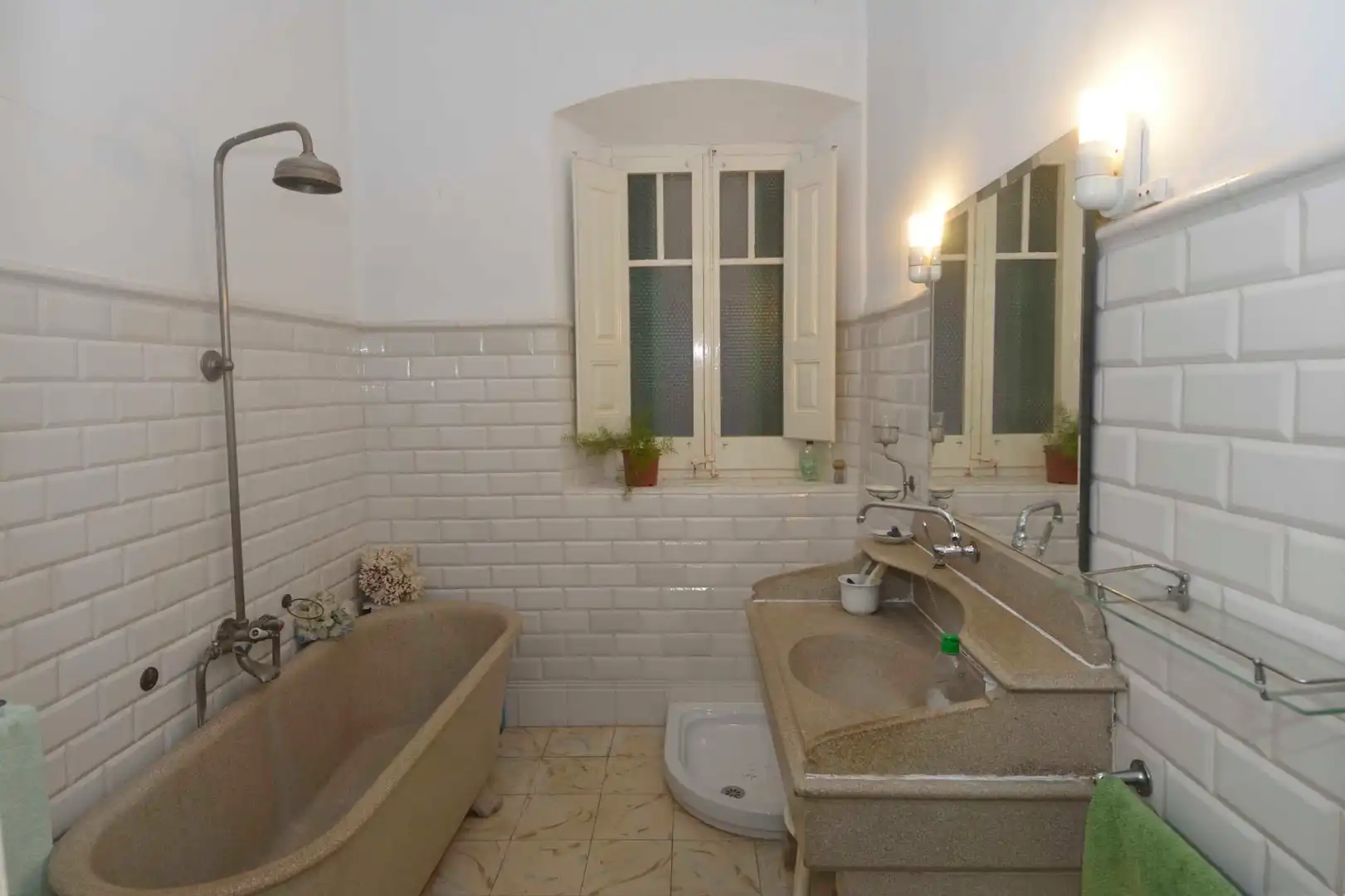 Baño de Casa o chalet en venta en Banyoles con Jardín privado