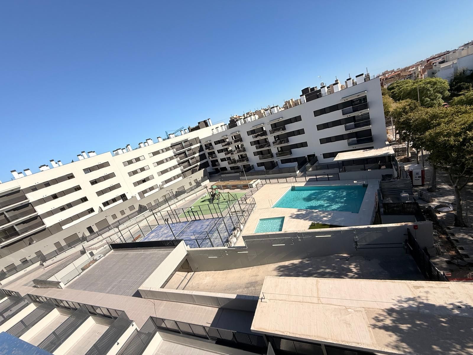 Swimming pool of Flat to rent in Vilanova i la Geltrú  with Air Conditioner, Terrace and Storage room