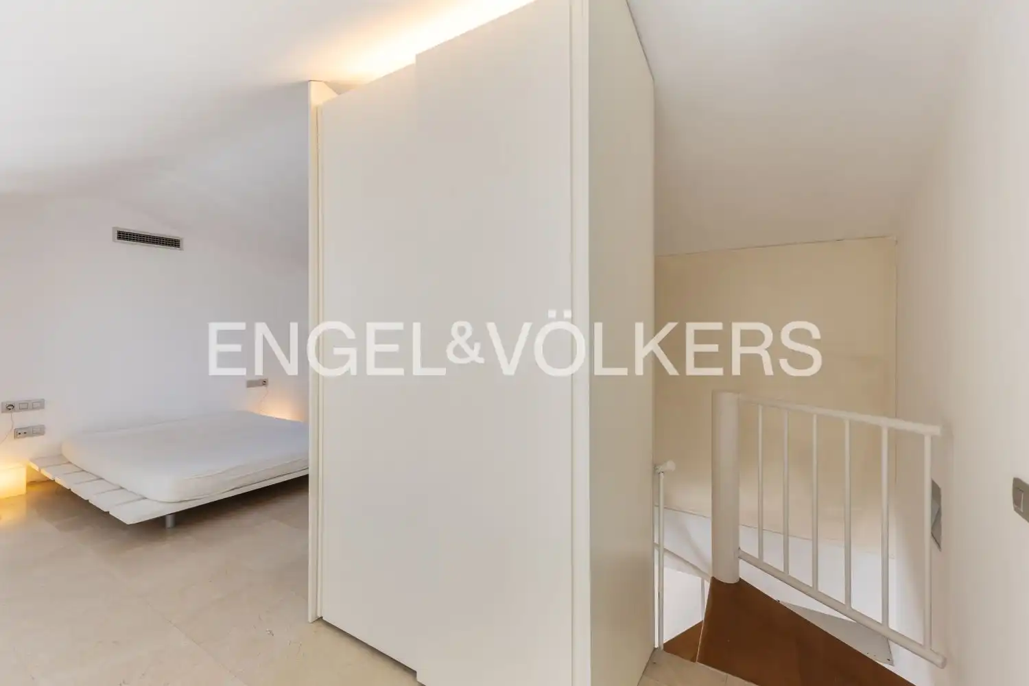Dúplex en venta en Valencia con Aire acondicionado y Calefacción
