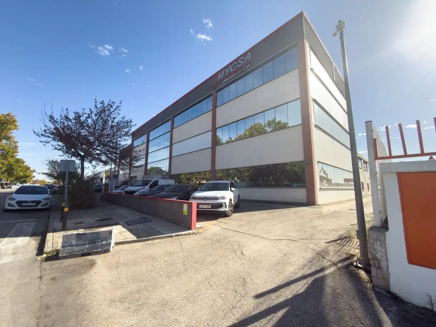 Gemischtgenutztes Gebäude zum Verkauf in Montserrat - Parque Empresarial, imagen 49