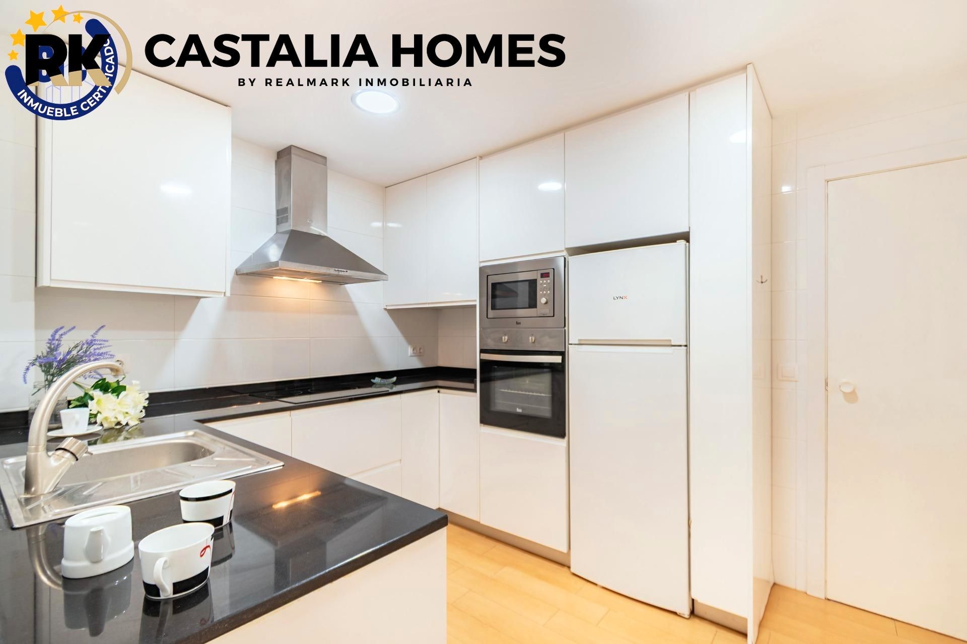 Kitchen of Flat for sale in Burriana / Borriana  with Storage room, Oven and Washing machine