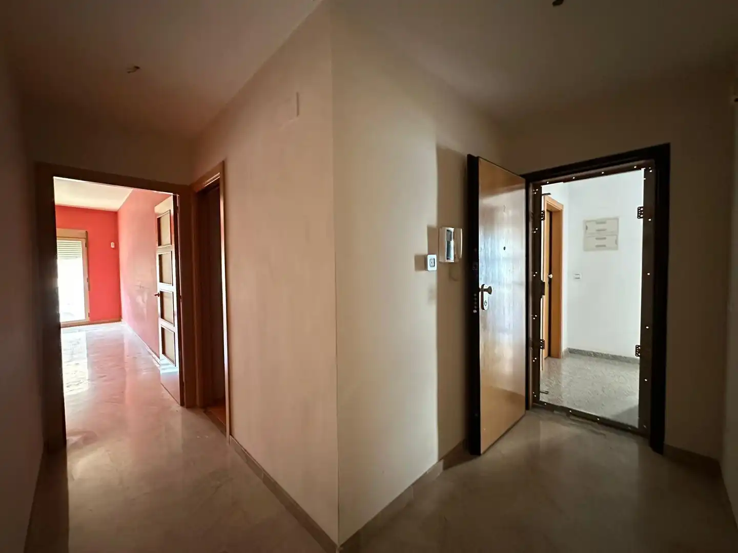 Piso en venta en Alginet con Balcón