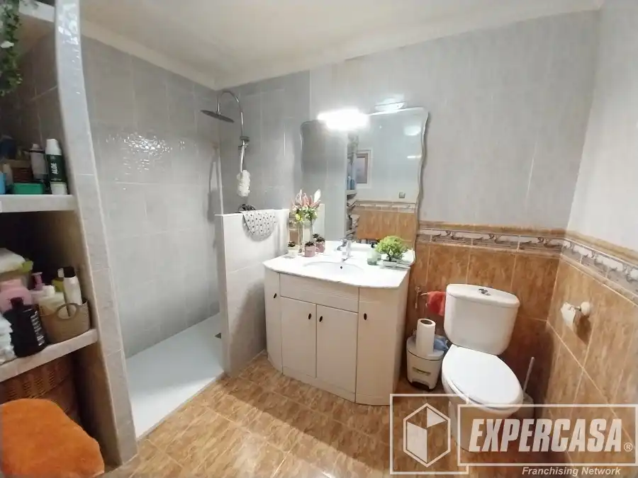 Baño de Finca rústica en venta en Torrent con Aire acondicionado, Terraza y Trastero