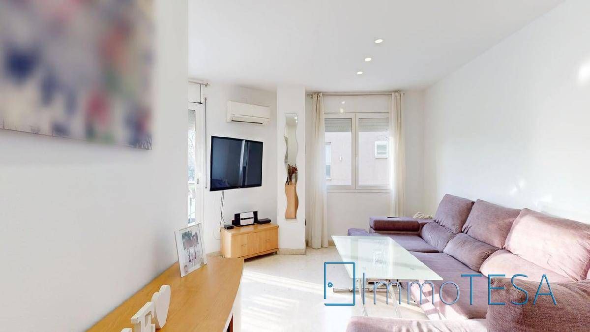 Living room of Flat for sale in Barberà del Vallès  with Balcony