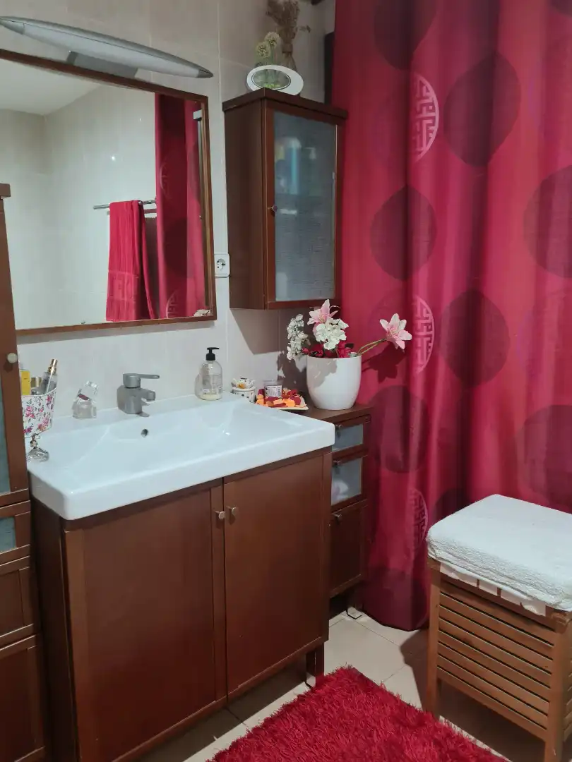 Badezimmer von Wohnung zum Verkauf in Montcada i Reixac mit Klimaanlage, Heizung und Parkett