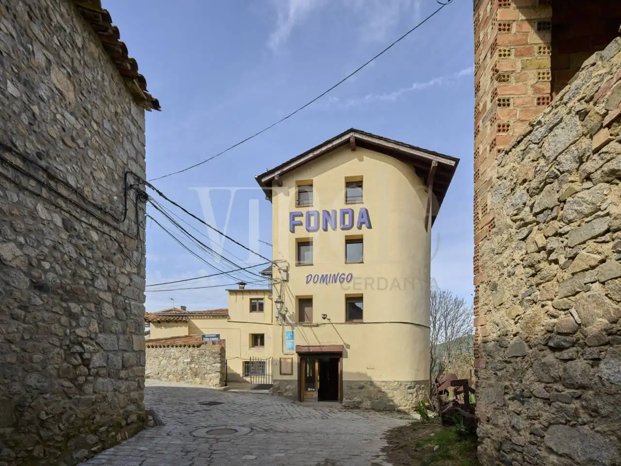 Außenansicht von Gebäude zum Verkauf in Lles de Cerdanya
