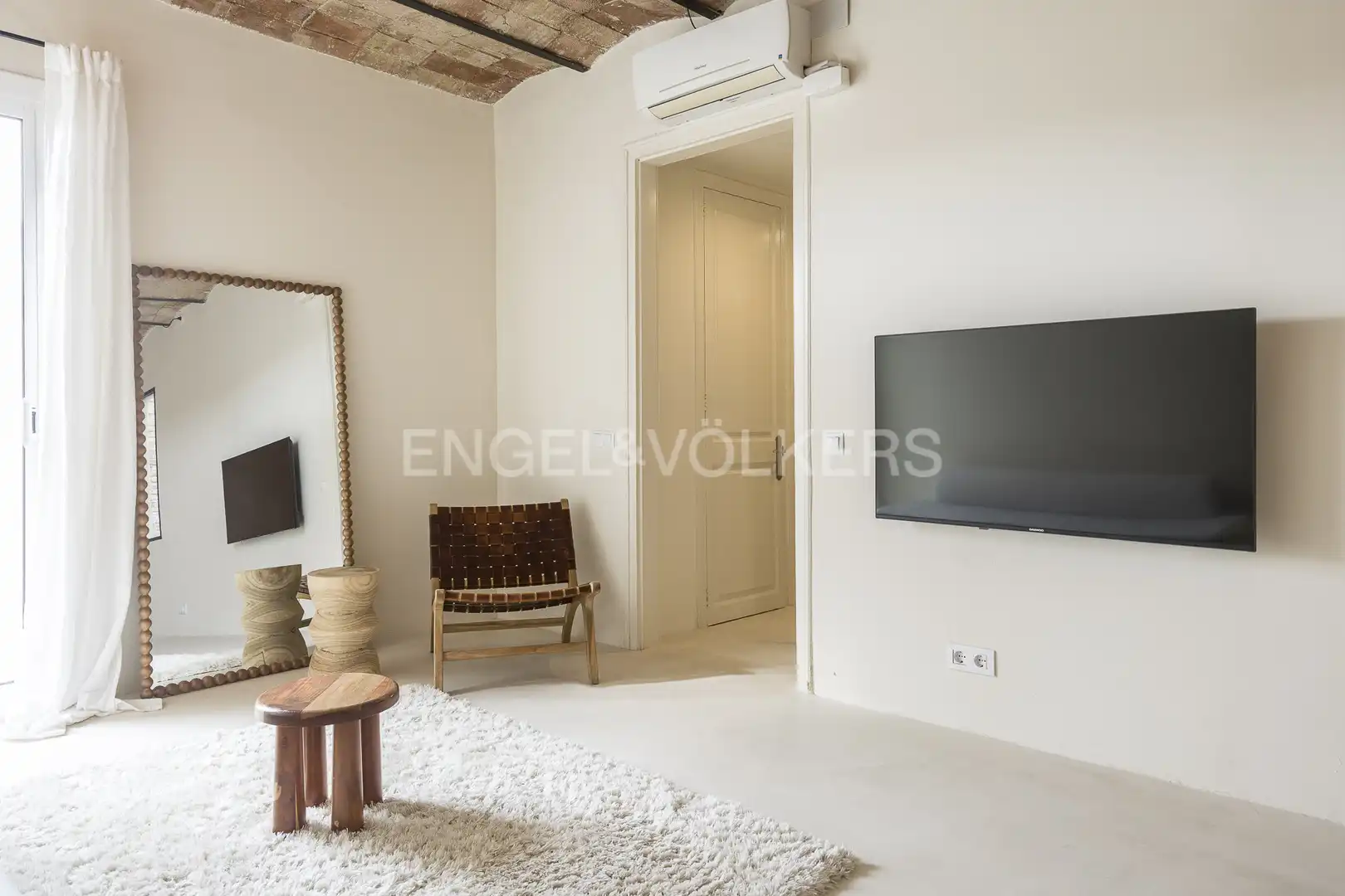 Living room of Flat for rent in Barcelona  with Air Conditioner, Heating and Balcony