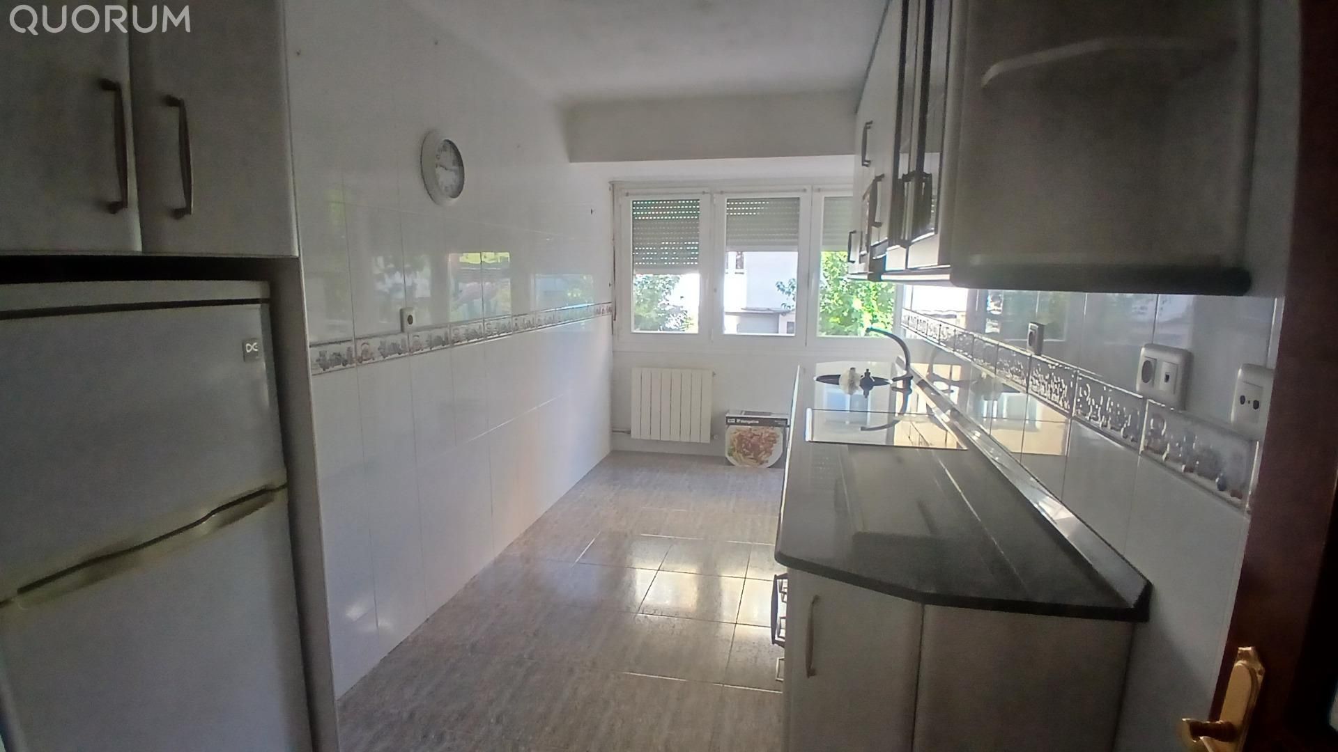 Küche von Wohnung zum verkauf in Galdakao mit Heizung, Terrasse und Abstellraum
