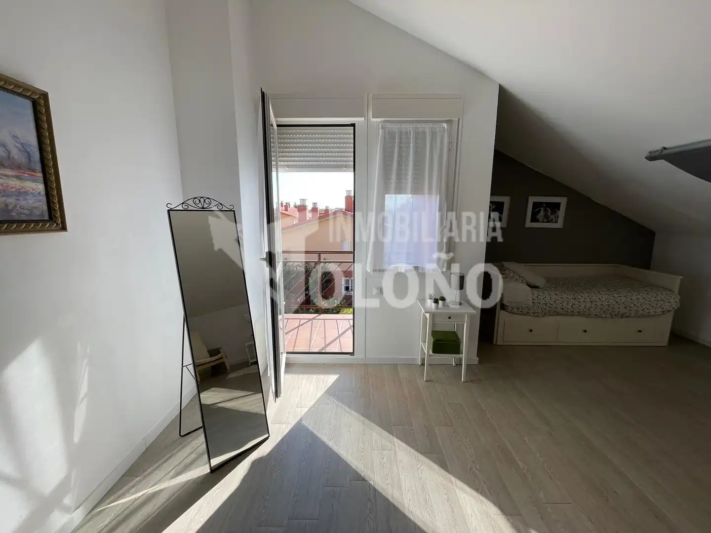 Habitación de Casa o chalet en venta en Anguciana con Calefacción, Jardín privado y Parquet