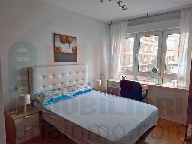 Apartamento en Alquiler en Calle la Lila en Salesas - Foncalada - Campoamor