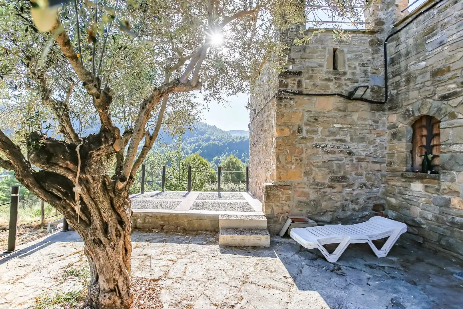 Terrasse von Country house zum Verkauf in Sant Vicenç de Castellet mit Heizung, Privatgarten und Terrasse