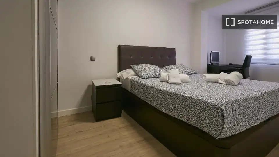 Habitación de Piso de alquiler en Madrid con Aire acondicionado, Calefacción y Amueblado