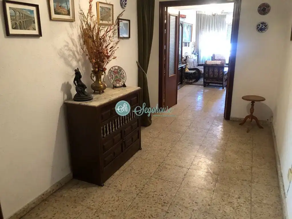 Piso en venta en Segovia con Calefacción y Terraza