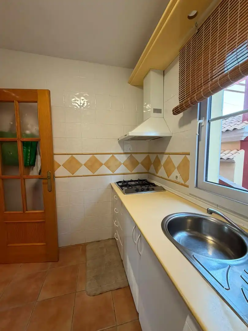 Cocina de Casa adosada en venta en Islantilla con Jardín privado, Terraza y Trastero