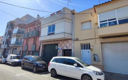 Vista exterior de Casa o xalet en venda en El Vendrell amb Terrassa