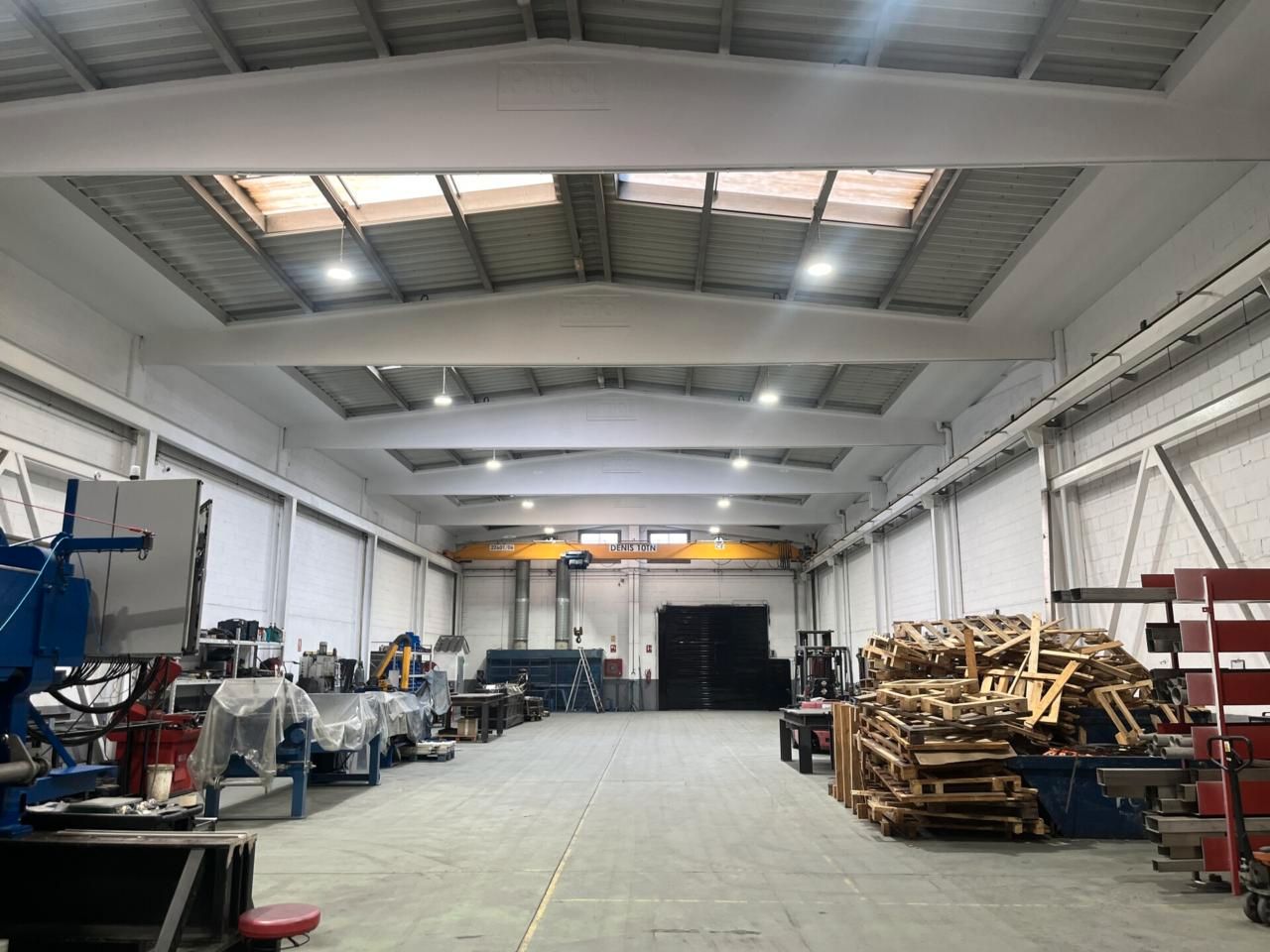 Nave industrial en venta en Riells i Viabrea con Calefacción