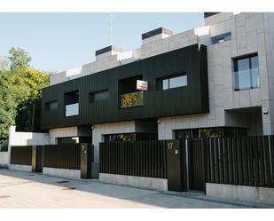 Vista exterior de Casa o xalet en venda en Burgos Capital amb Terrassa