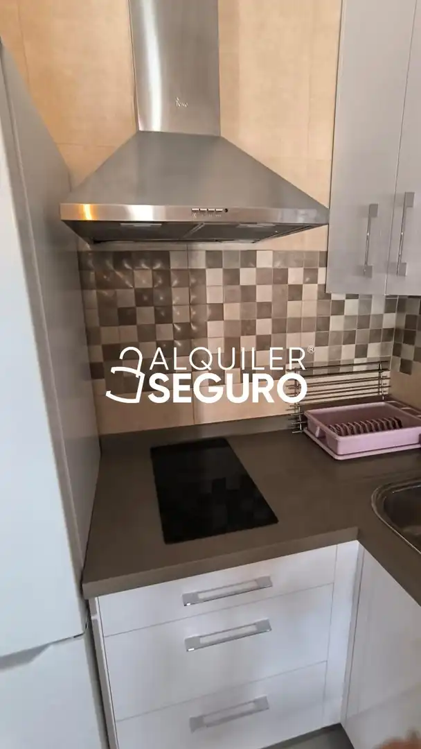 Kitchen of Flat for rent in Sevilla  with Air Conditioner and Furnished