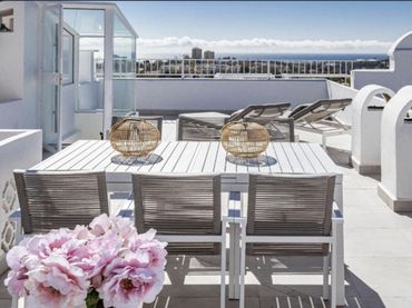Apartment with pool for sale in Nueva Andalucía