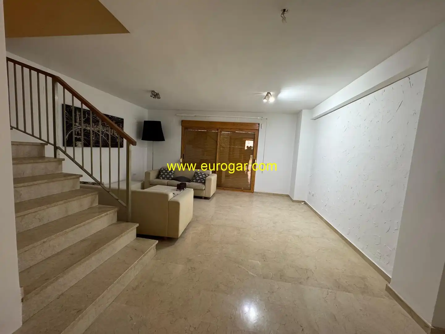 Casa o chalet de alquiler en Chiva con Jardín privado, Parquet y Terraza
