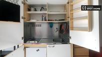 Kitchen of Flat to rent in  Madrid Capital  with Air Conditioner and Balcony