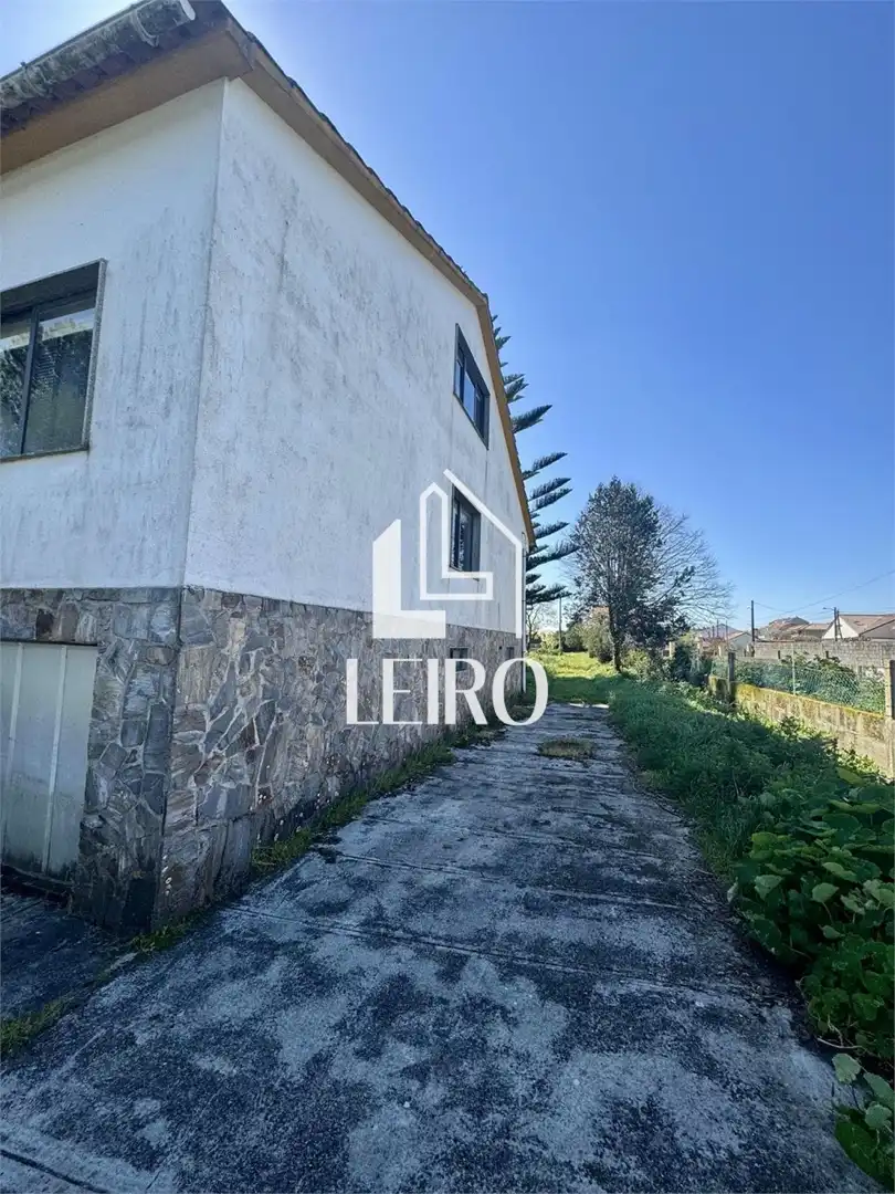 Vista exterior de Casa o xalet en venda en A Illa de Arousa  amb Calefacció