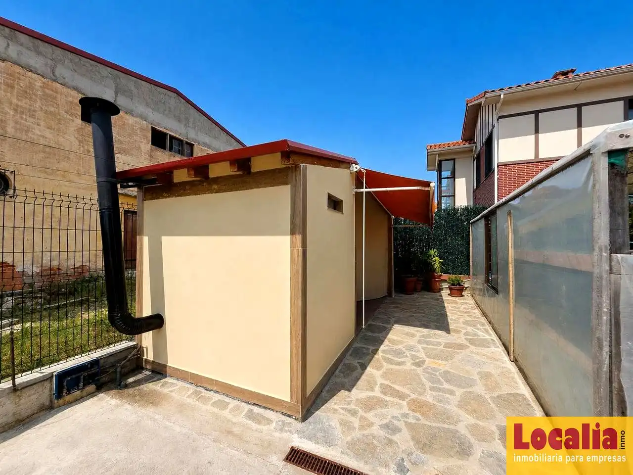 Vista exterior de Casa o chalet en venta en Miengo con Jardín privado, Terraza y Amueblado